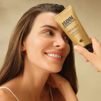 Comprar Essential Scrub Gel Exfoliante al Mejor Precio | Quierofarma 2